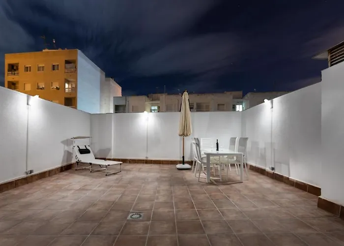 3 Bedroom 2 Bathroom 500 Meters From The In