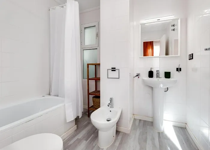 3 Bedroom 2 Bathroom 500 Meters From The In Apartament