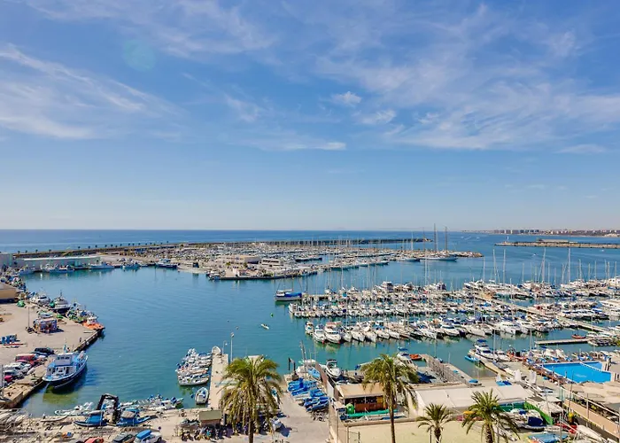 3 Bedroom 2 Bathroom 500 Meters From The In Apartament Torrevieja