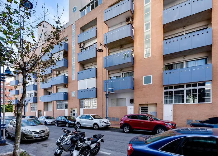 3 Bedroom 2 Bathroom 500 Meters From The In *