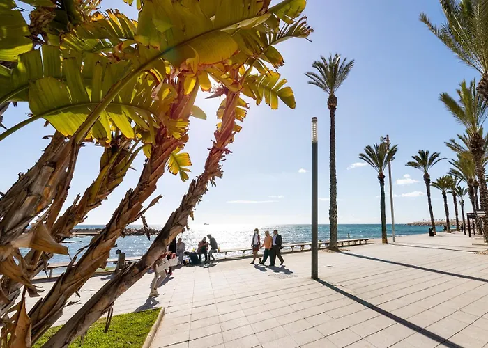 3 Bedroom 2 Bathroom 500 Meters From The In