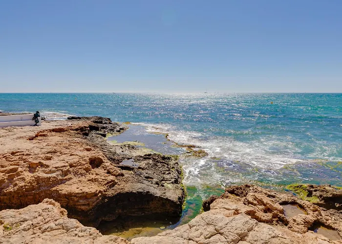 3 Bedroom 2 Bathroom 500 Meters From The In Apartament *