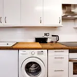 3 Bedroom 2 Bathroom 500 Meters From The In Апартаменты Торевьиа