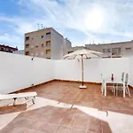 3 Bedroom 2 Bathroom 500 Meters From The In Апартаменты