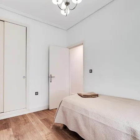 3 Bedroom 2 Bathroom 500 Meters From The In Apartamento *
