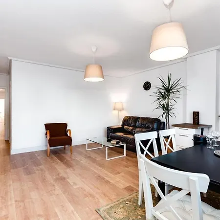 3 Bedroom 2 Bathroom 500 Meters From The In Apartamento