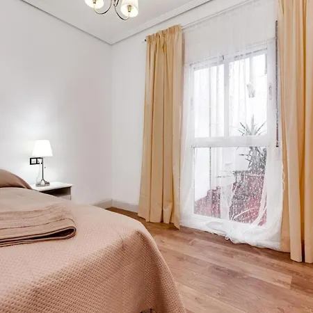 3 Bedroom 2 Bathroom 500 Meters From The In * Torrevieja