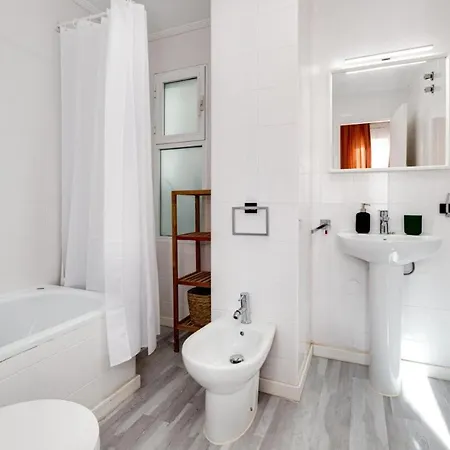 3 Bedroom 2 Bathroom 500 Meters From The In Apartamento