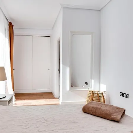Apartamento 3 Bedroom 2 Bathroom 500 Meters From The In Torrevieja