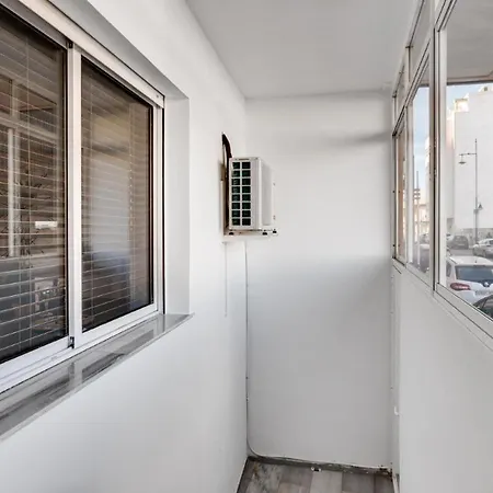 3 Bedroom 2 Bathroom 500 Meters From The In Apartamento *