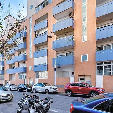 3 Bedroom 2 Bathroom 500 Meters From The In * Torrevieja