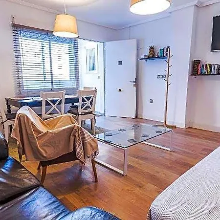 3 Bedroom 2 Bathroom 500 Meters From The In Apartamento