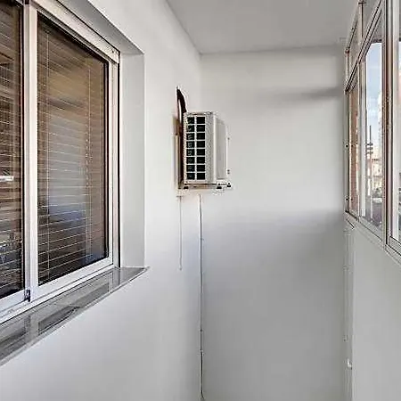 3 Bedroom 2 Bathroom 500 Meters From The In Torrevieja