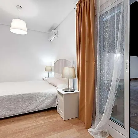 3 Bedroom 2 Bathroom 500 Meters From The In Apartamento *