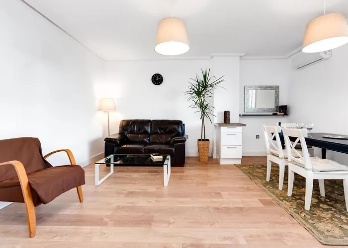 Appartement 3 Bedroom 2 Bathroom 500 Meters From The In