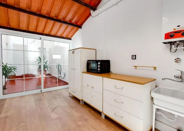 3 Bedroom 2 Bathroom 500 Meters From The In * Torrevieja