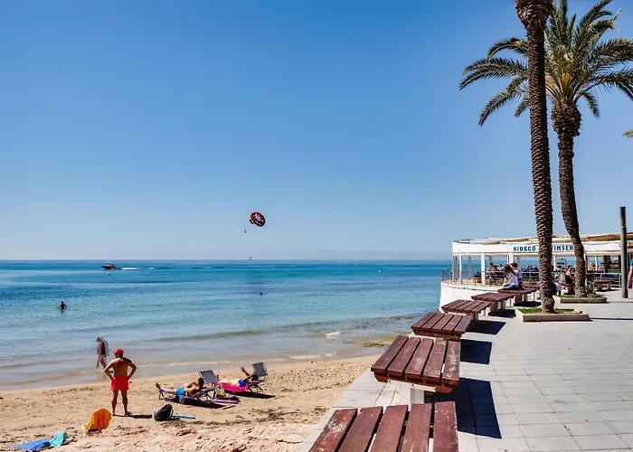 3 Bedroom 2 Bathroom 500 Meters From The In * Torrevieja