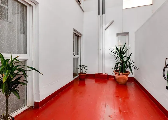 3 Bedroom 2 Bathroom 500 Meters From The In Torrevieja